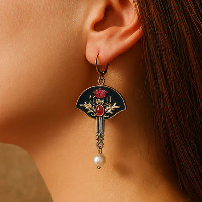 ヴィンテージレッドパールイヤリング